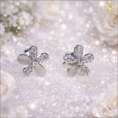 Elegant Cat Eye Stone For Women